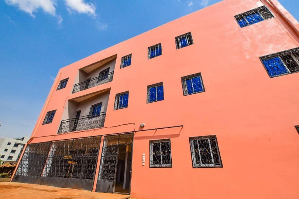 Appartements Neuf De Haut Standing Dm & Ng A Bafoussam Exterior photo