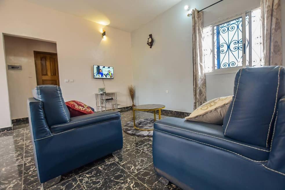 Appartements Neuf De Haut Standing Dm & Ng A Bafoussam Exterior photo